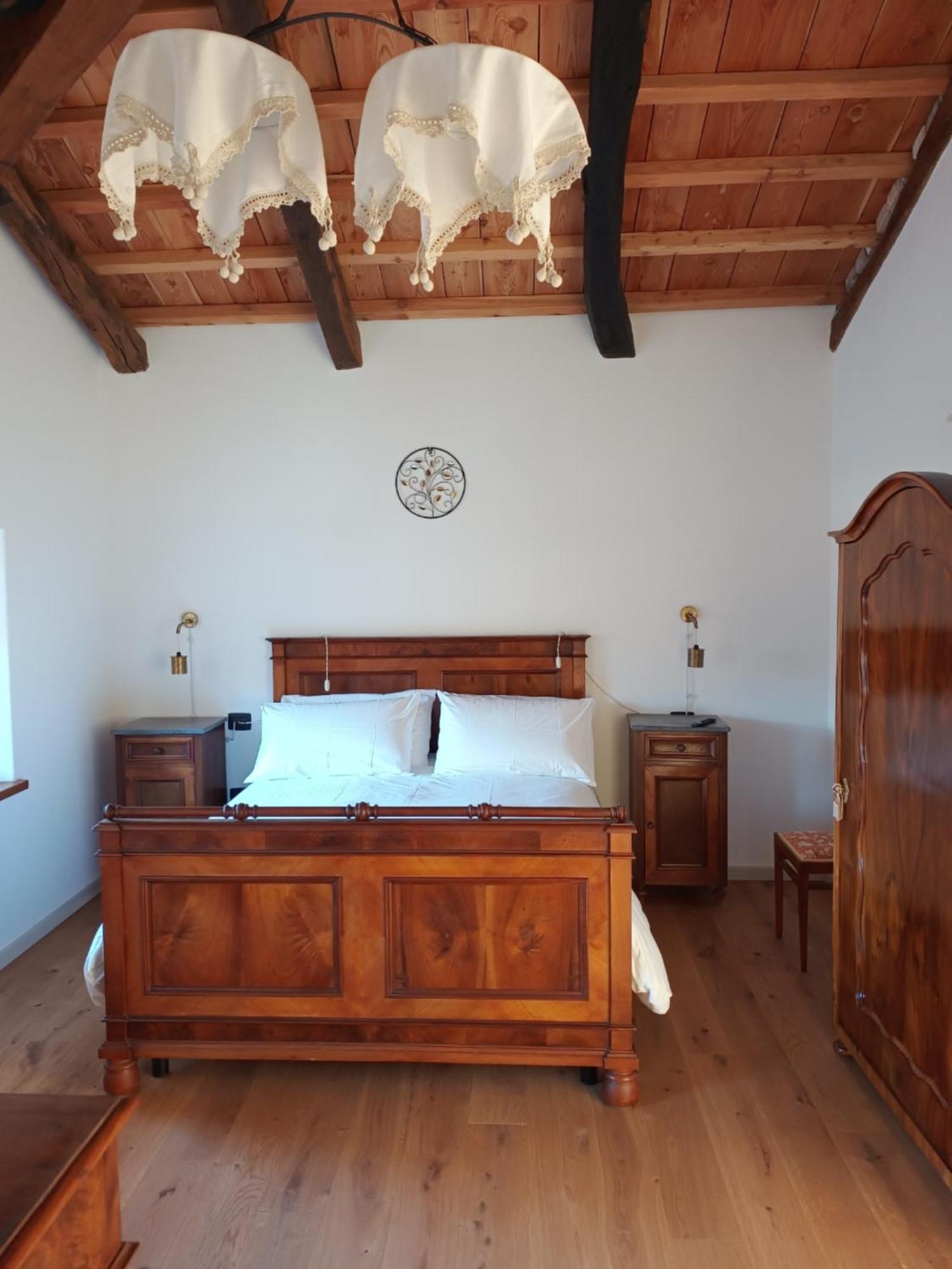 La Farie Bed & Breakfast Mediis Luaran gambar